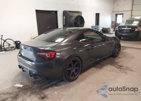 2017 Toyota 86 из США, поврежденный, VIN JF1ZNAA15H9703306